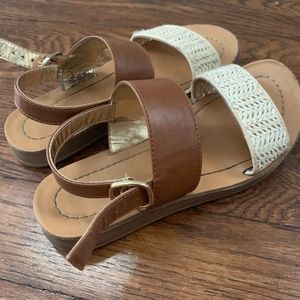 Girls sandals